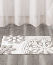 Madison Park Madison Park Casablanca Tufted Gray 20 x 30