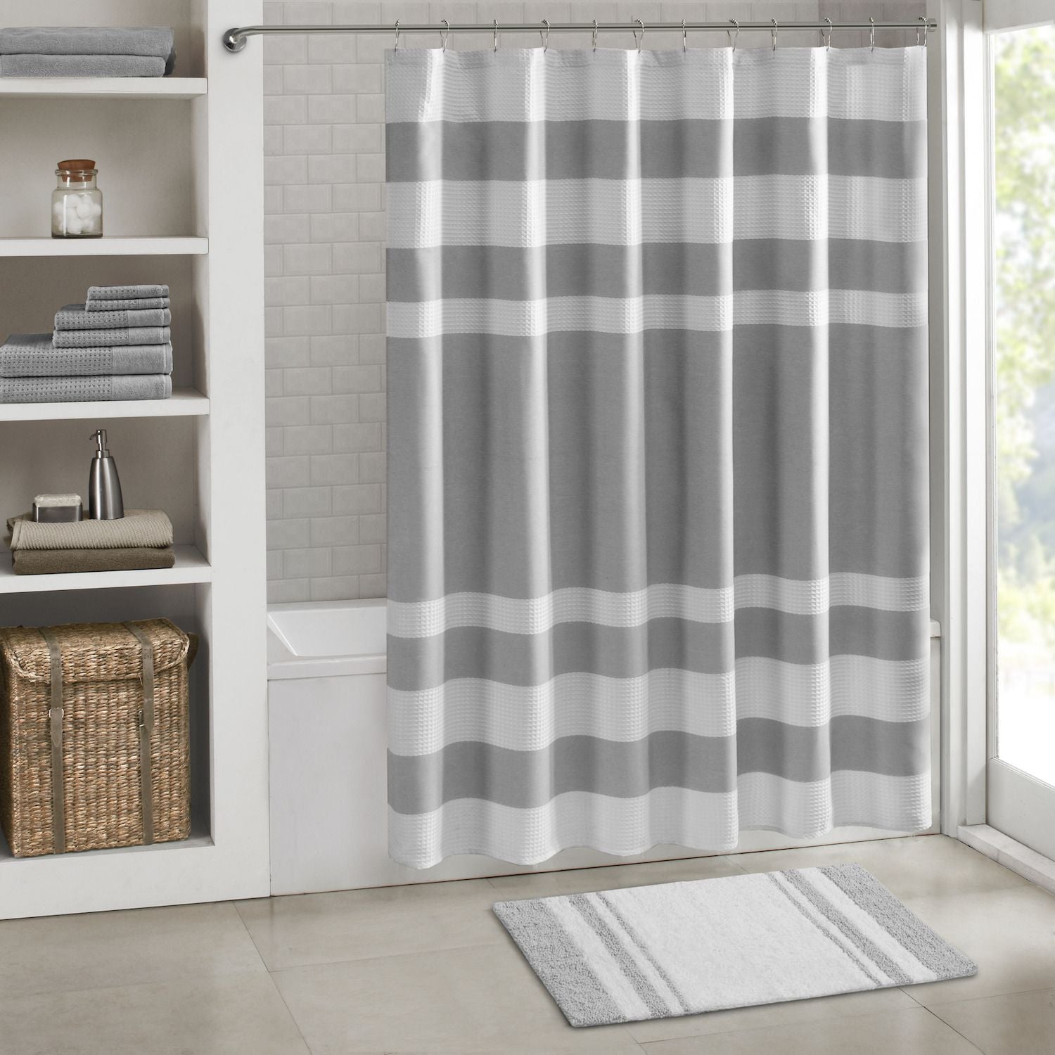 Madison Park Spa High Absorbent Cotton Reversible Stripe Bathroom Rug