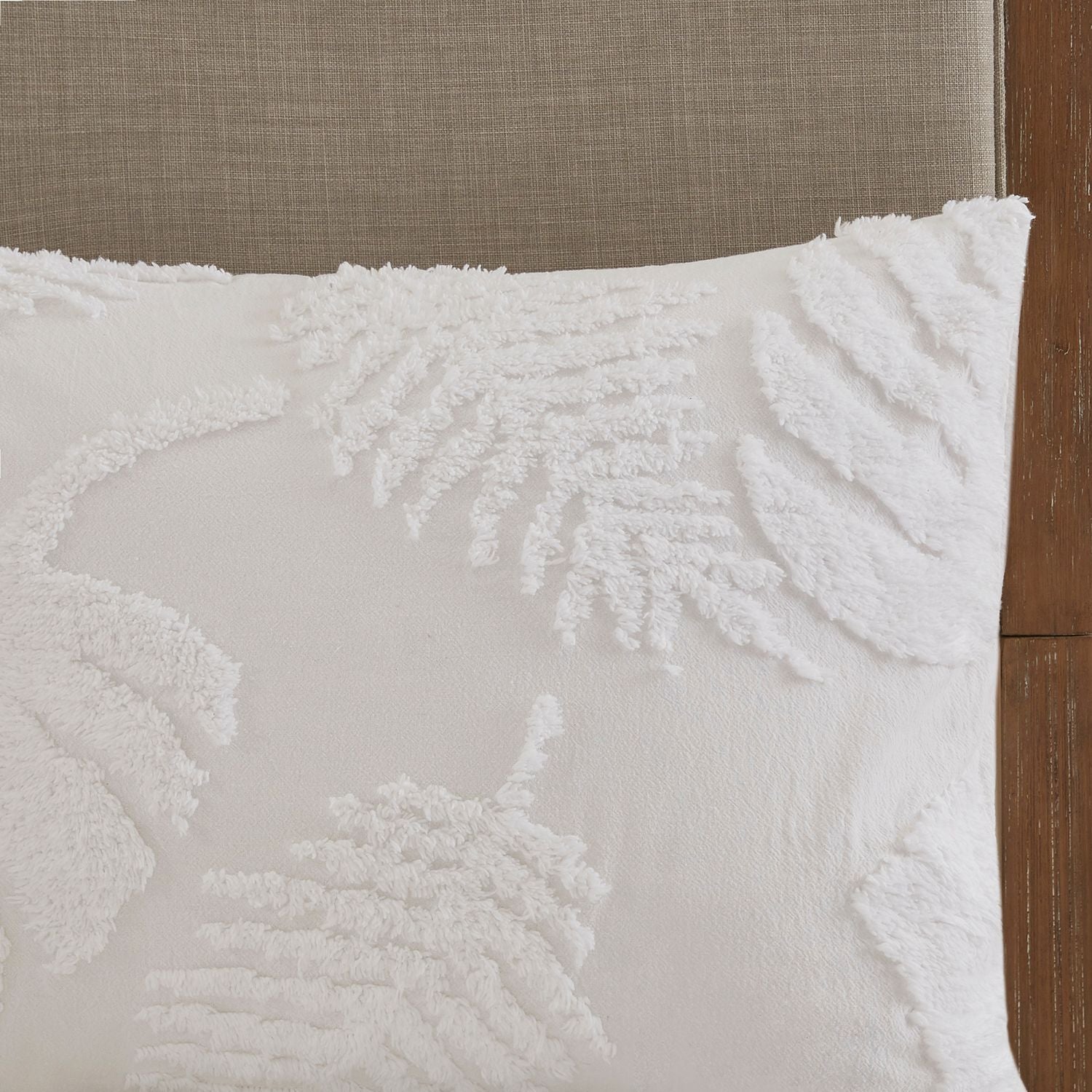 Madison Park Osanna 3-Piece Tufted Chenille Palm Coastal Cotton Comforter Set
