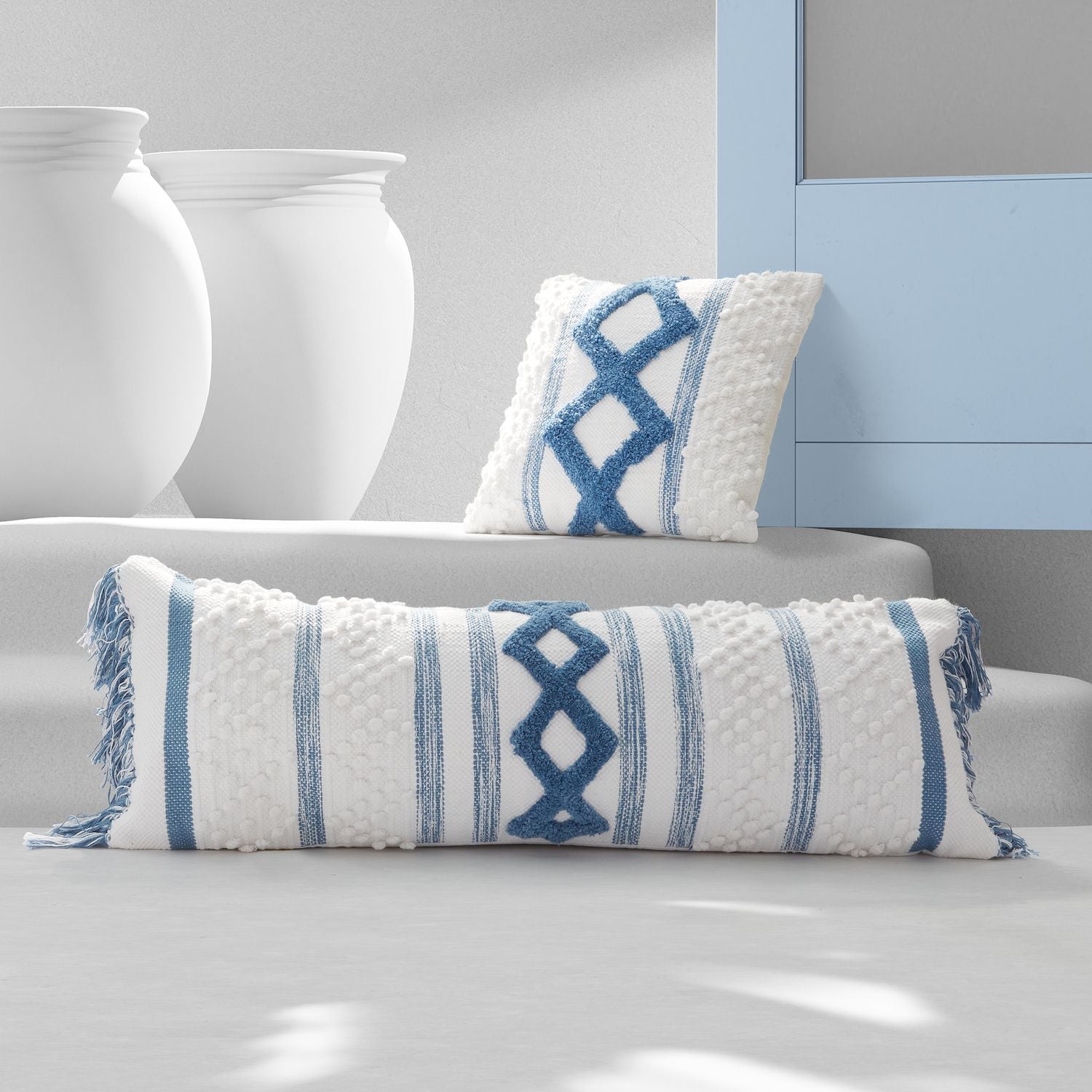 Five Queens Court South Hampton Lumbar Throw Pillow