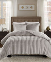 Madison Park Duke Reversible 3-Pc. FullQue Champagne FullQueen