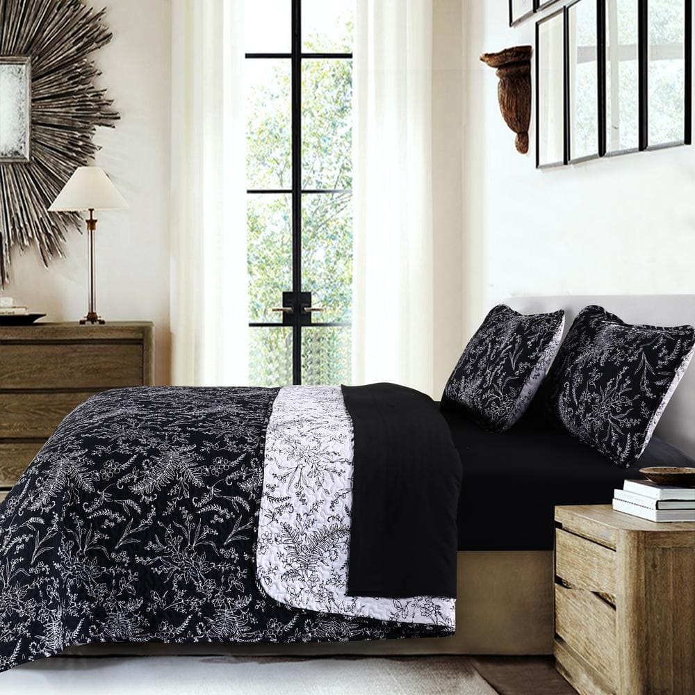 Winter Brush Reversible Black 3-Piece Full/Queen Microfiber Quilt Set