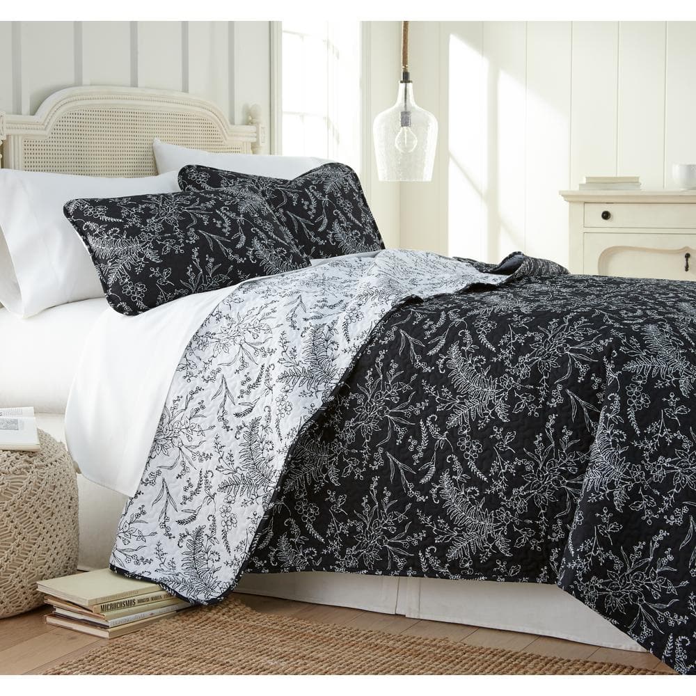Winter Brush Reversible Black 3-Piece Full/Queen Microfiber Quilt Set