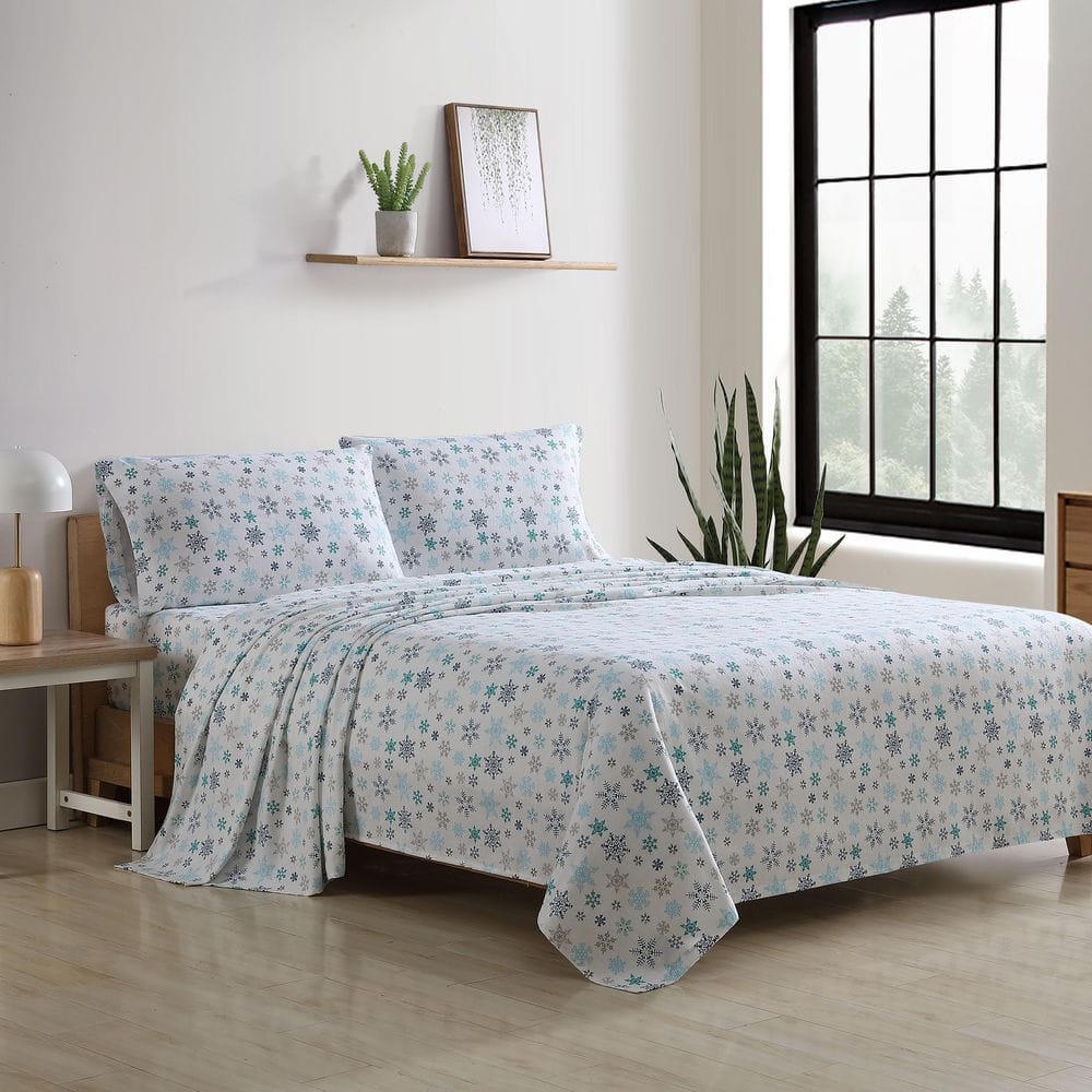 Tossed Snowflake 4-Piece Multi-Blue Graphic Flannel Queen Sheet Set