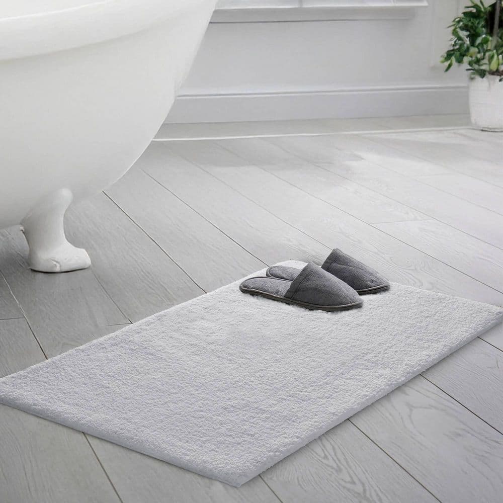 Marshmallow Grey 24 in. x 40 in. Bath Mat