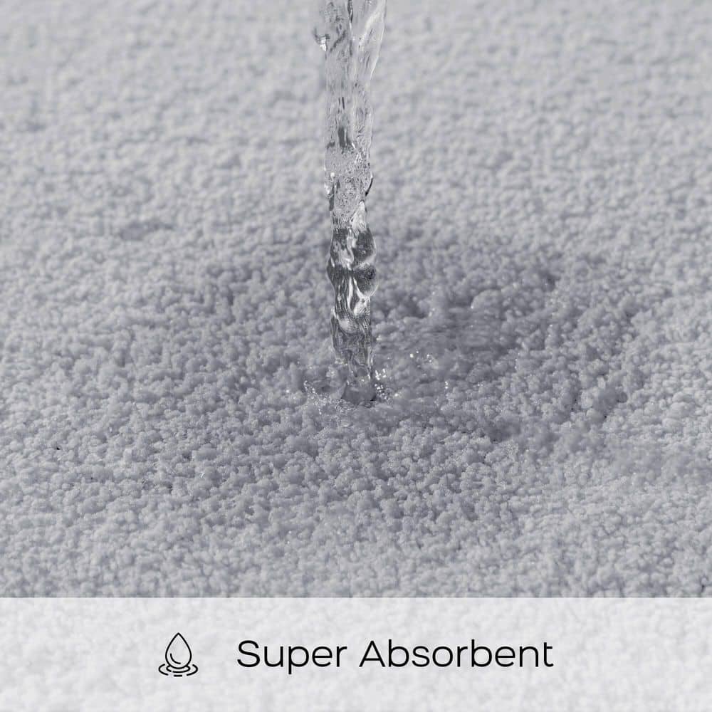 Marshmallow Grey 24 in. x 40 in. Bath Mat