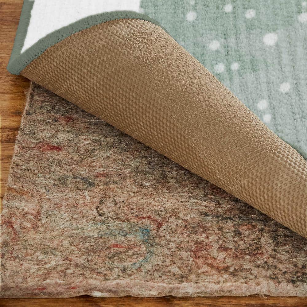 Merry Gnome Grey 2 ft. x 3 ft. 4 in. Machine Washable Holiday Area Rug