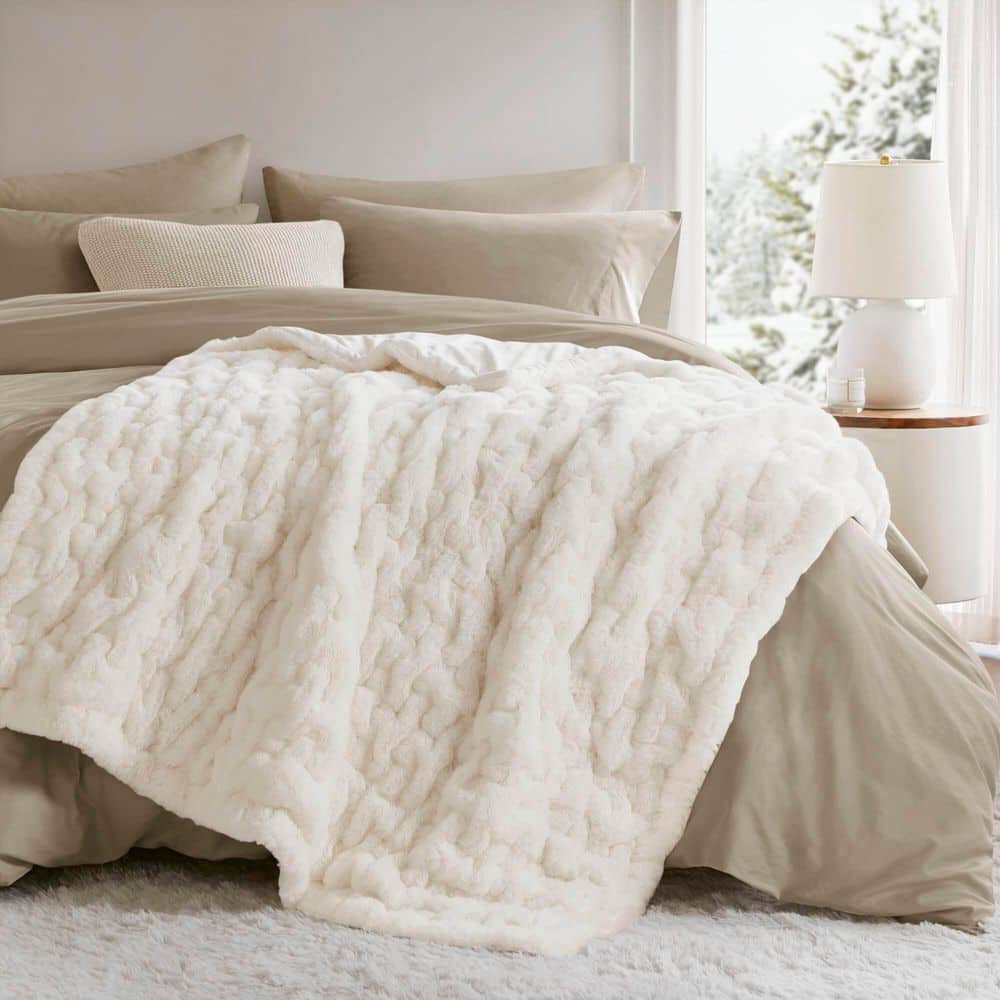 Ruched Fur Ivory Polyester Throw Blanket
