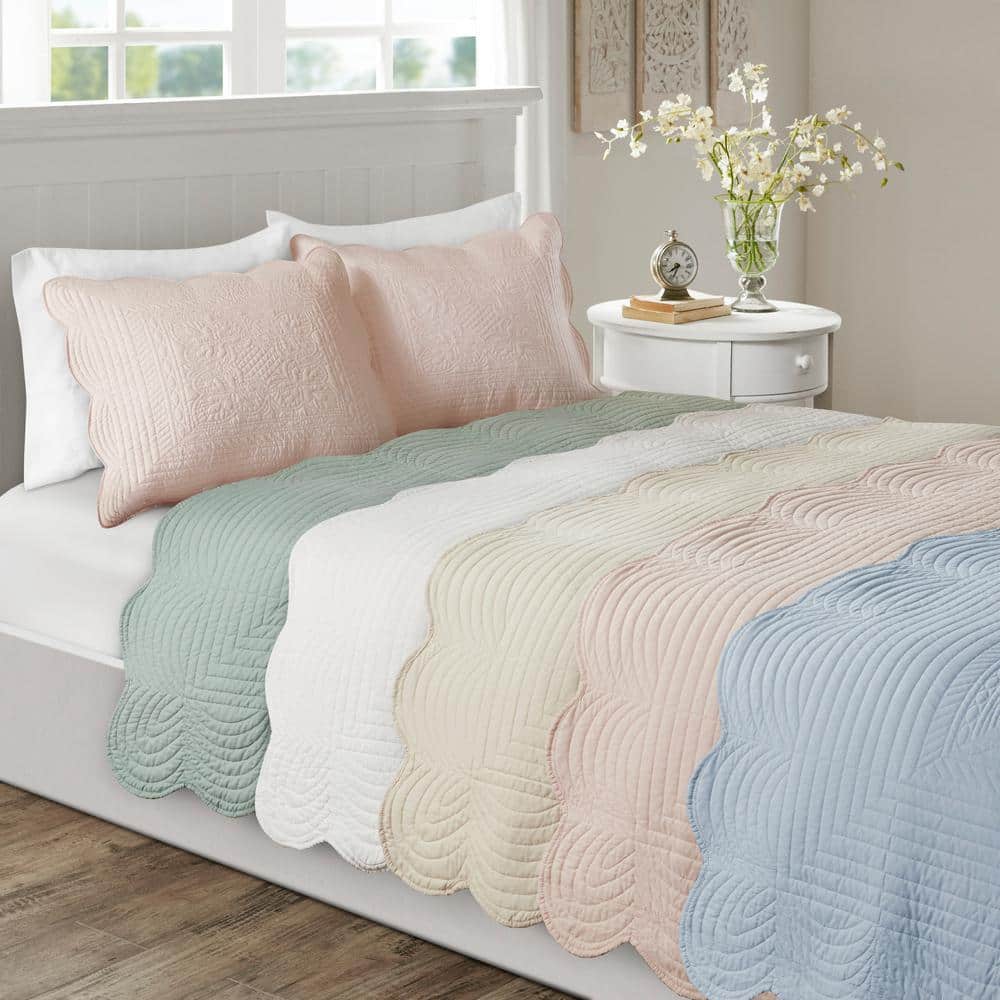 Marino Seafoam Microfiber Full/Queen Scalloped Edge Quilt Set
