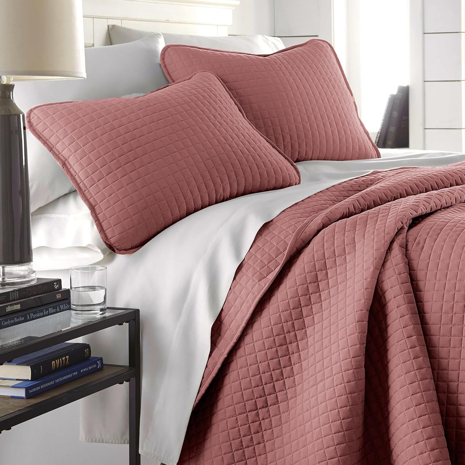 Southshore Fine Living, Inc. Queen/Full Size Quilt Bedding Set with 2 Pillow Shams, Soft Comfy Queen Coverlet/Full Size Bedspread, Machine Washable, Easy Care, Oversized for Total Coverage, Marsala