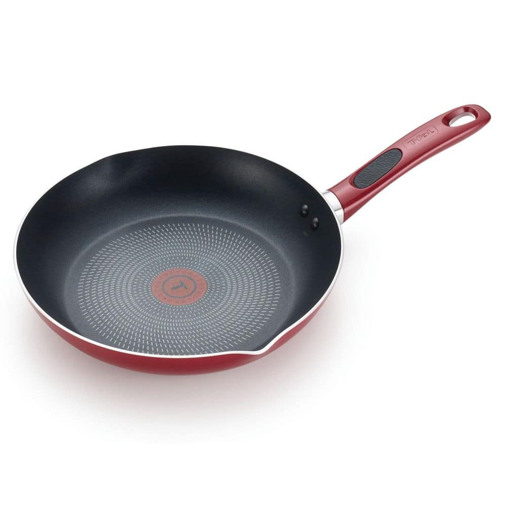 Excite 14-Piece Aluminum Non Stick Cookware Set in Red